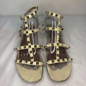 Valentino Garavani White Rockstud Leather Sandals Size 39